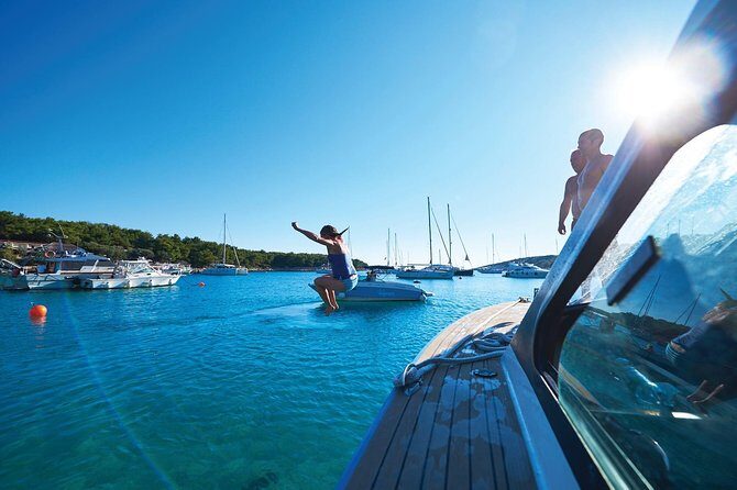 4-Island Split Boat Tour (Brač, Pakleni, Hvar, Šolta) - Stop 3: Hvar town time, with the fortress viewpoint