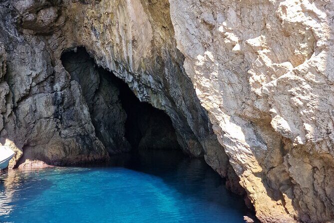 BLUE CAVE & 5 islands tour from Hvar - Paklinski Otoci Name Moment and the Palmizana Lunch Break