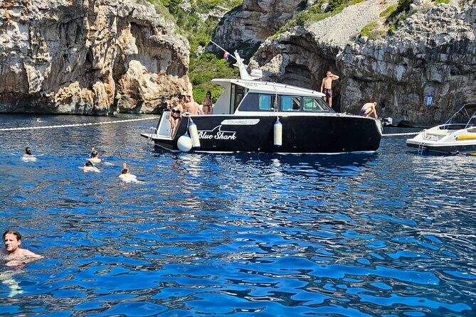 Blue cave and Hvar - 5 Islands speedboat tour from Split - Blue Cave on Biševo: a glowing stop with extra ticket costs
