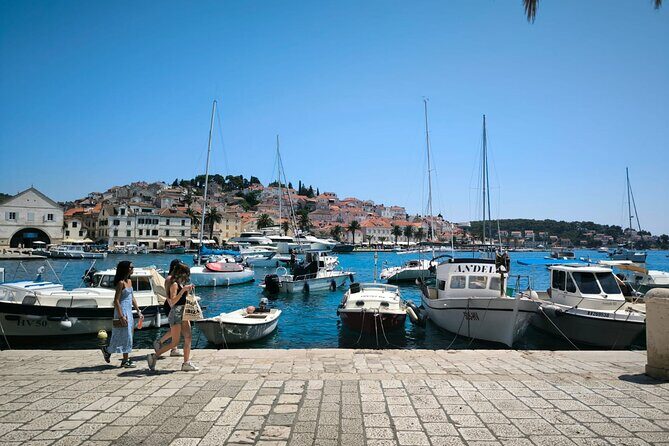 Blue cave and Hvar - 5 Islands speedboat tour from Split - Boat comfort and onboard expectations (bring a small “sea day kit”)