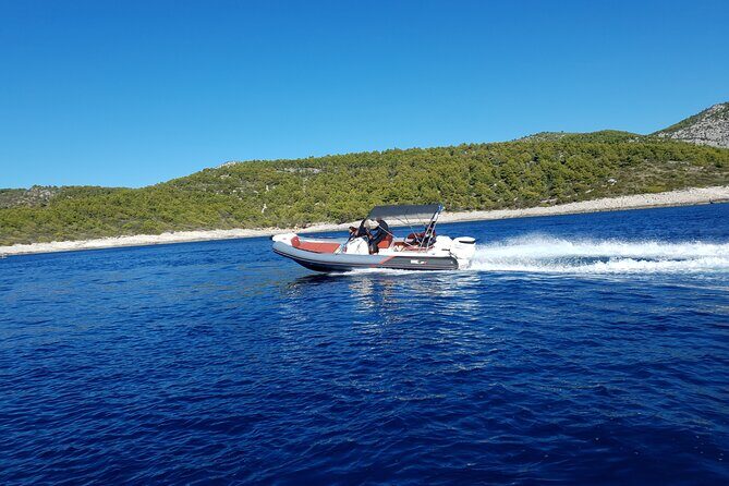Blue cave private tour from Hvar - Best for who: groups that want water time and a guide-led day