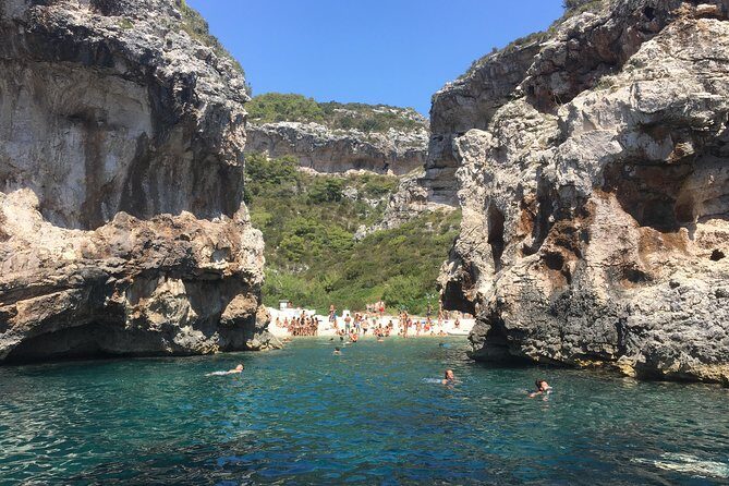 Blue cave private tour from Hvar - Your Hvar start at Fabrika 26: timing, pickup, and the first short stop