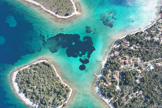 Blue Lagoon Tour from Split with Bottled Water and Wine Included - Why this Split speedboat tour fits the way you travel