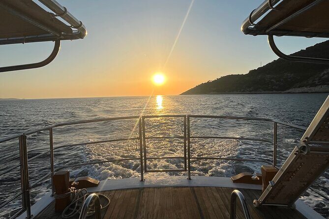 Boat Tour at Delfina Hvar - WiFi onboard: a small comfort that helps more than you’d think