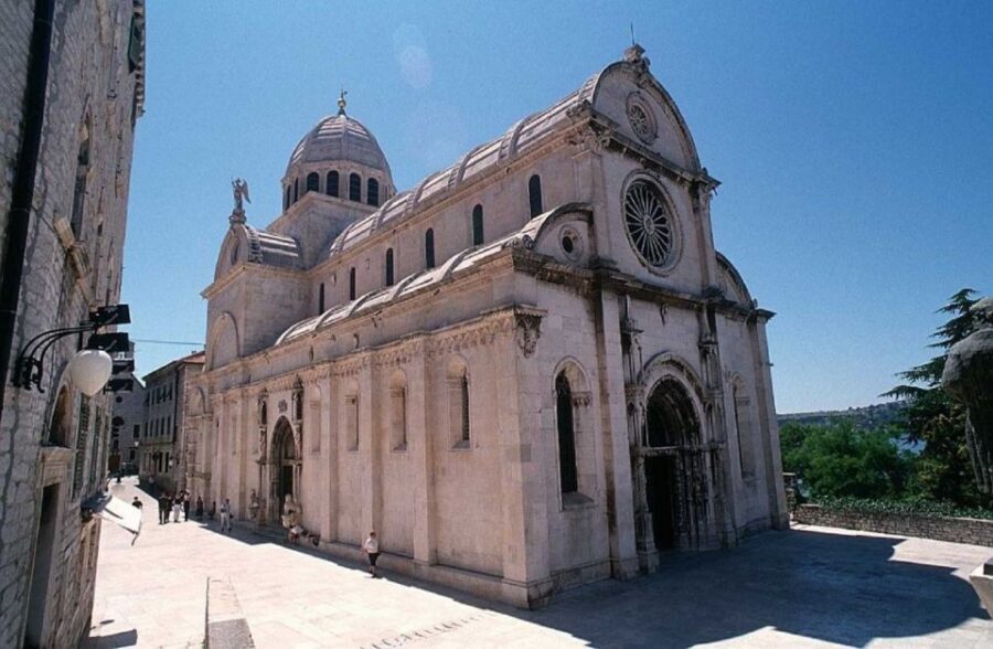 Dalmatian Delights: Food & Wine Tour from Split or Trogir - Timing and logistics from Split or Trogir: when the day feels long