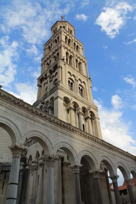 Diocletian's Palace and Old Town SMALL GROUP Walking Tour - The medieval streets stroll: walking Split the right way