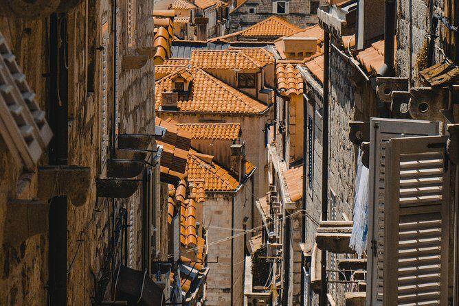Dubrovnik tour from Split - First stop philosophy: walls and landmarks before you roam