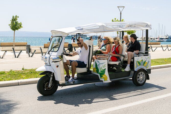 Eco City Tour Split - Bacvice Beach and the sea-front starting shot