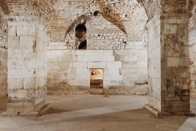 Evening Group Walking Tour - Split Old City Diocletian's Palace - Split at night: why Diocletian’s Palace feels different after sunset