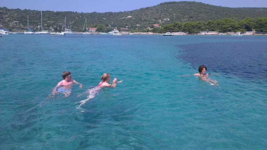 From Split: 5 Islands and Blue Cave Boat Tour - Boat comfort and group size: the small-group feel