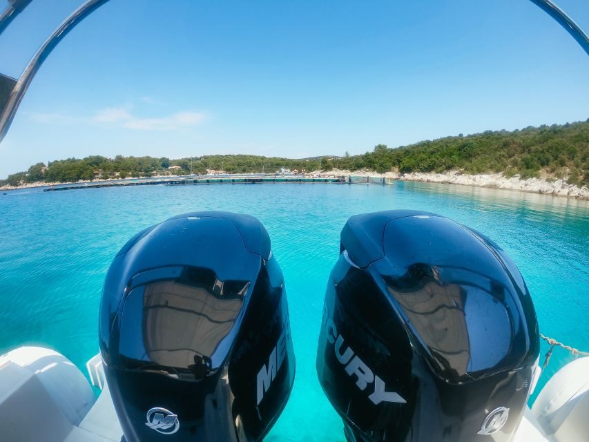 From Split: Blue Cave & 5 Islands with Vis & Hvar Boat Tour - Viewpoints and Photo Stops: Stiniva Area, Limestone Caves, and a Naval Bunker Moment