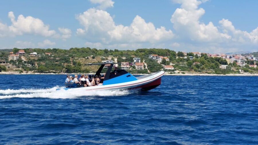 From Split: Blue Cave and 5 islands-Day Tour - Vis and Komiža: fishing-village time with a real local pace