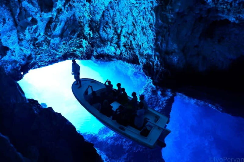 From Split: Blue Cave, Hvar, Mamma Mia, 5 Islands boat Tour - The boat setup: shade, seat comfort, and the reality of speed