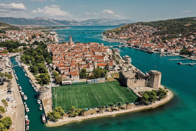 From Split: Blue Lagoon and 3 Islands Speedboat Tour - Stop 3: Trogir (“Stone Beauty”) for walking, lunch, and a breather