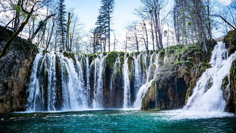 From Split: Plitvice Lakes Guided tour - Boat Cruise and Electric Train: How the Tour Gets More Views in Less Time
