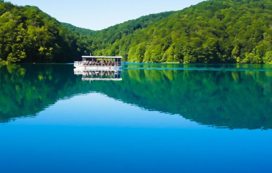 From Split: Plitvice Lakes Guided Tour with Entry Tickets - The guides: what you can expect from the human part of the tour