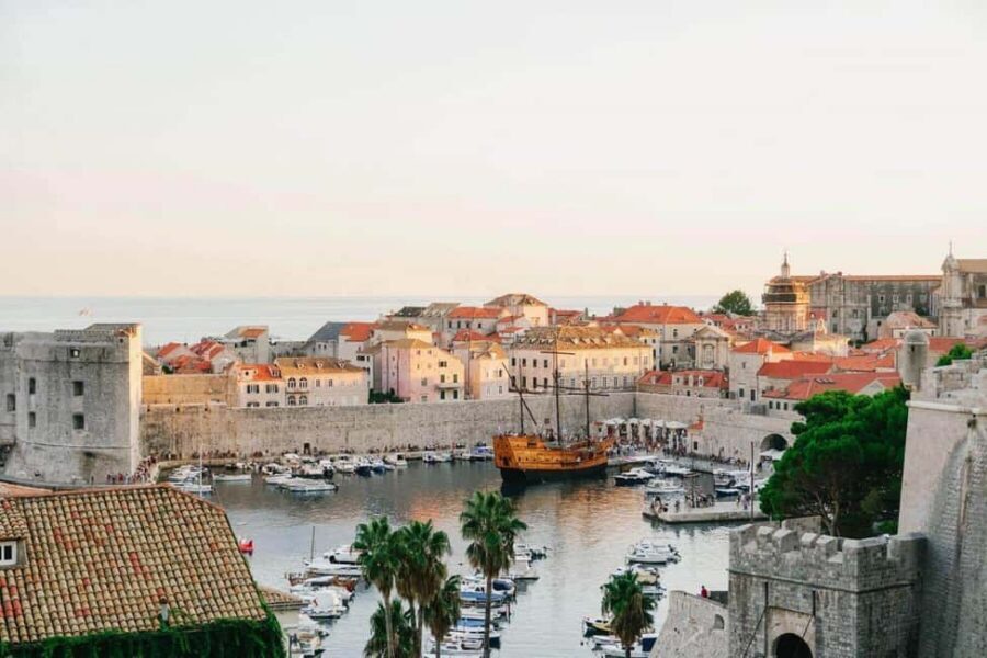 From Split/Trogir: Dubrovnik Guided Tour with a Stop in Ston - Dubrovnik’s Stradun and City Walls: Where the City Makes Its First Big Impression