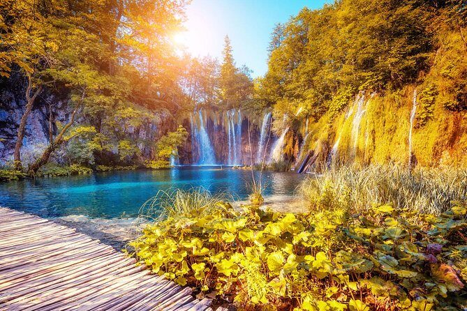 Guided transfer from Split to Zagreb with Plitvice Lakes stop - Plitvice Lakes National Park: what your free time is for