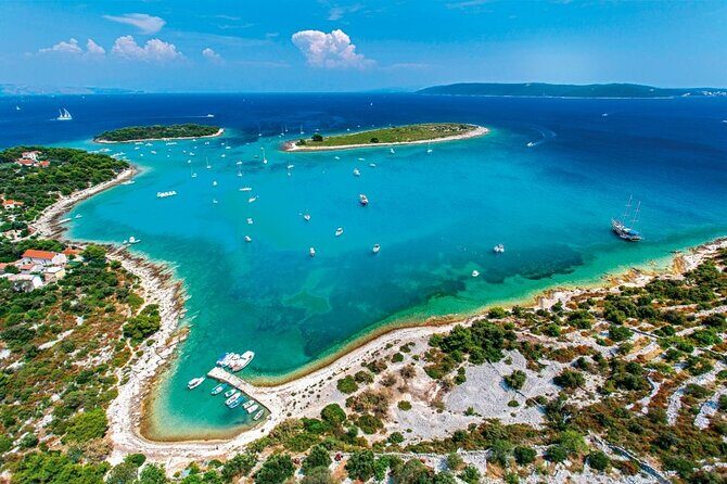 Half Day Tour: Blue Lagoon, UNESCO Town of Trogir, island Ciovo - UNESCO Trogir in one hour: what you can see and what you’ll skip