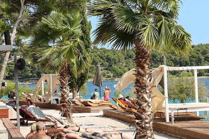 Hvar, Brač & Pakleni islands cruise with lunch & drinks from Split & Trogir - Food and drinks: what’s included, when, and how to choose your lunch