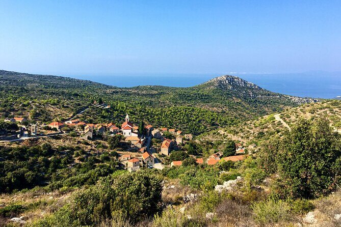 Hvar Lavender Tour - Getting Going in Hvar Town: Pickup and the 9:00 Start