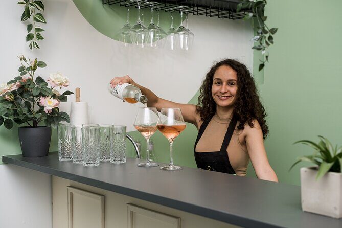 Painting party at Art Bottega - Paint & Wine Studio in Split - Your evening plan at Art Bottega (2h 45m): what happens after you arrive