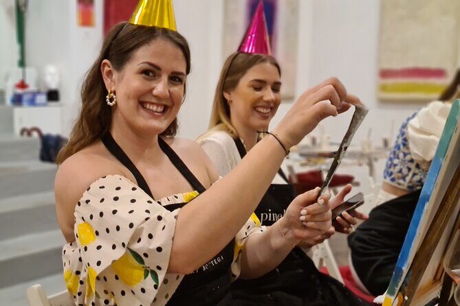 Painting party at Art Bottega - Paint & Wine Studio in Split - The painting theme: fun, but you may not pick your subject