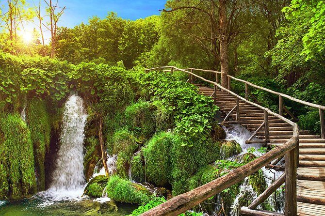 Plitvice Lakes Economy Group Tour from Split or Trogir - 4 hours inside the park: how to pace the lower-to-upper lakes walk