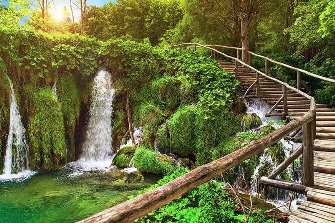 Plitvice Lakes National Park Guided Day Tour from Split - Crowds: managing the park’s busiest moments