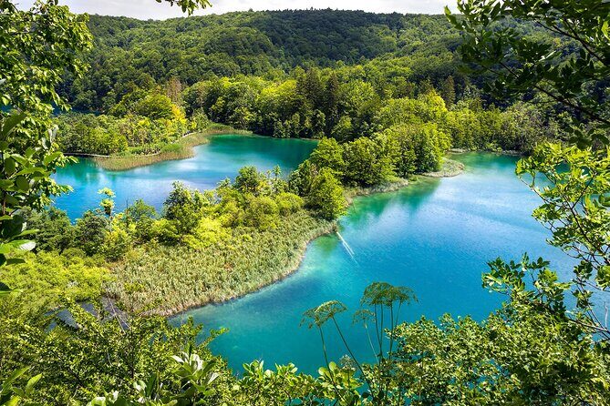 Plitvice Lakes National Park Guided Day Tour from Split - Lower Lakes and the waterfalls: where the canyons steal the show