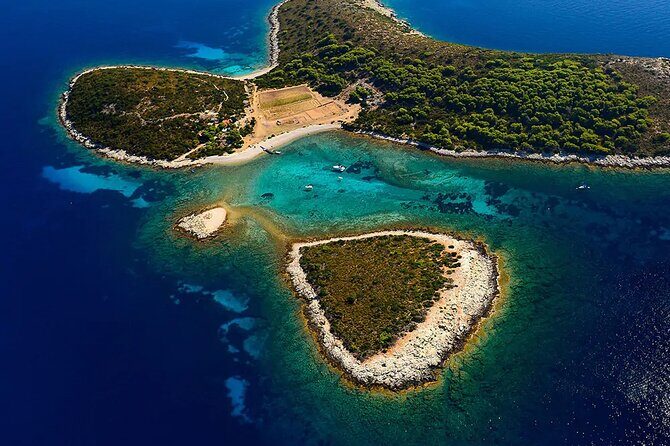 Private Boat Tour from Hvar - Blue and Green cave, Vis, and the Pakleni islands - Key points I’d plan around