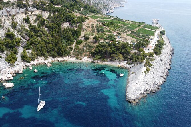 Private boat tour of Red rocks & Pakleni islands - Stop 4: Pakleni Islands, the real playground in front of Hvar
