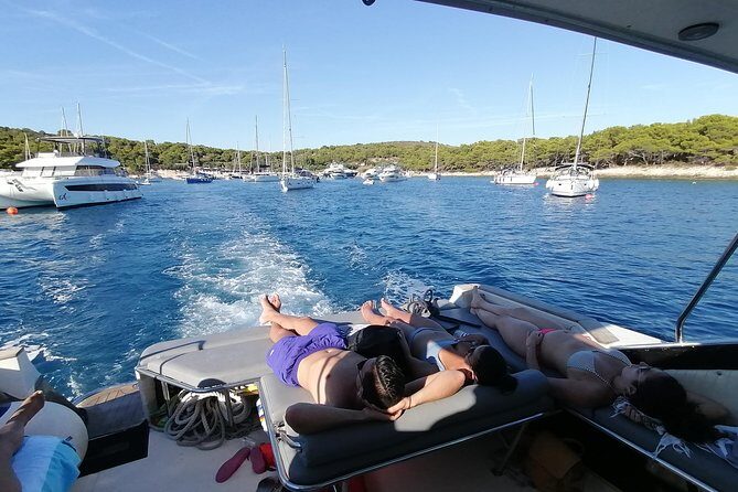 Private custom Blue & Green Cave tour with yacht from Hvar town - Pakleni Islands and Palmižana Bay: beaches, views, and longer boat time