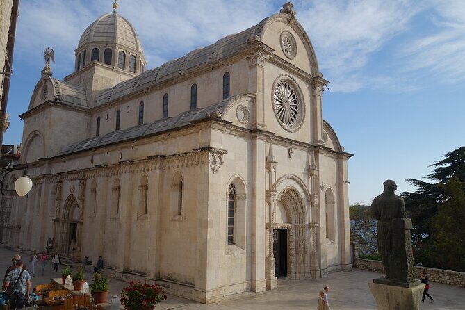 Private day tour to Krka Waterfalls, Primosten & Trogir - Private transportation value: why this day works better than hop-on buses