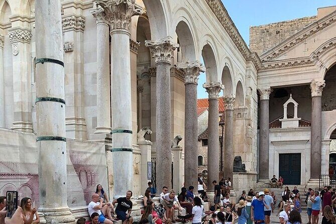 Private History Split Walking Tour in Italian - Small group - Riva Harbor: a bronze Palace model and the story of the promenade