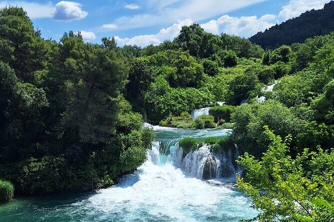 Private Krka Waterfalls Day Trip from Split including Wine Tasting & Lunch - What’s included at lunch (and why it tastes better on a farm)