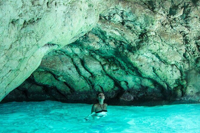 Private Speed Boat Tour to Blue Cave & Pakleni islands - Why this private speedboat plan works for Vis and Pakleni