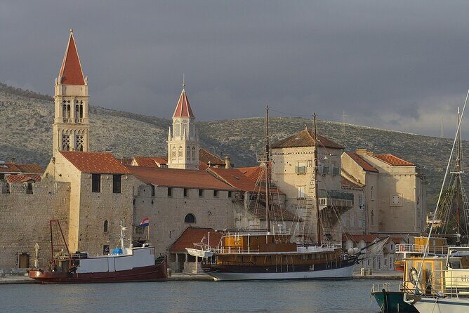 Private Split and Trogir Tour with Pick Up and Drop Off - Pickup in Split: how to avoid the daily tourist scramble