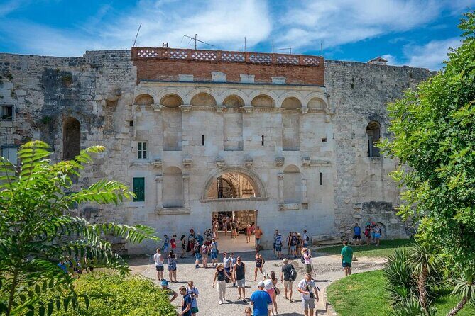 Private Split Tour & Local Bites & Seafood Extravaganza & Pickup - Gelato at Cosmijeva ulica and Chocolate From Split