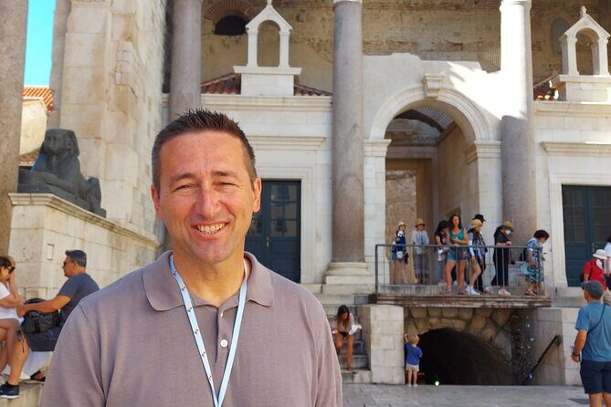Private Split Walking Tour with Cathedral Entrance - Jupiter’s Temple pass-by: quick sight, big context