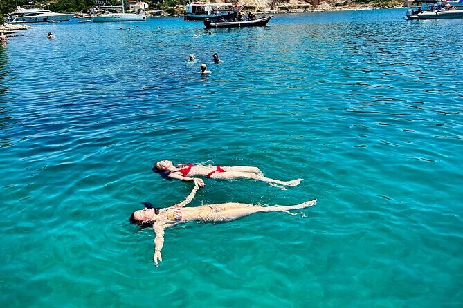 Private Tour from Split: Blue Lagoon & 3 Islands + Wine Included - Trogir UNESCO in 60 Minutes: Fort Views, St. Lawrence Cathedral, and Quick Walking Sense