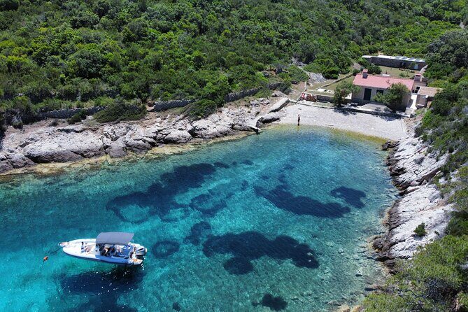 Private tour to Bol (Zlatni Rat), Jelsa and Vrboska on Hvar Island - Onboard and on the water: crew care, drinks, and real swim time