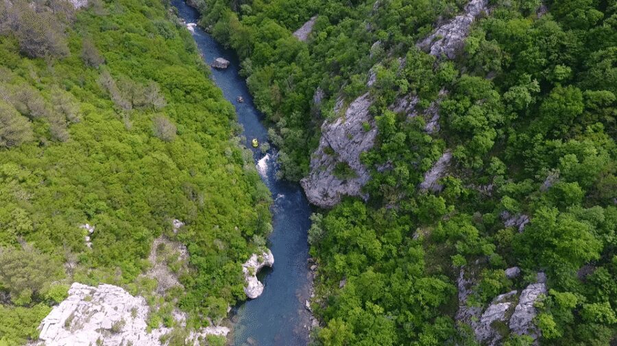 Rafting on the Cetina river - English/Croatian guiding and the small things that make it feel easy