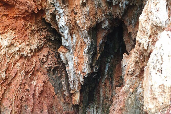 Red Rocks & Southern Side Of Hvar Private Tour - Music onboard and the value of a calm, distraction-free day