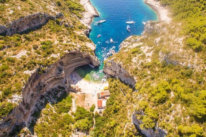 Rent a Speed Boat from Split – Discover Hidden Beaches & Islands - Your 10-hour game plan: how the day stays flexible