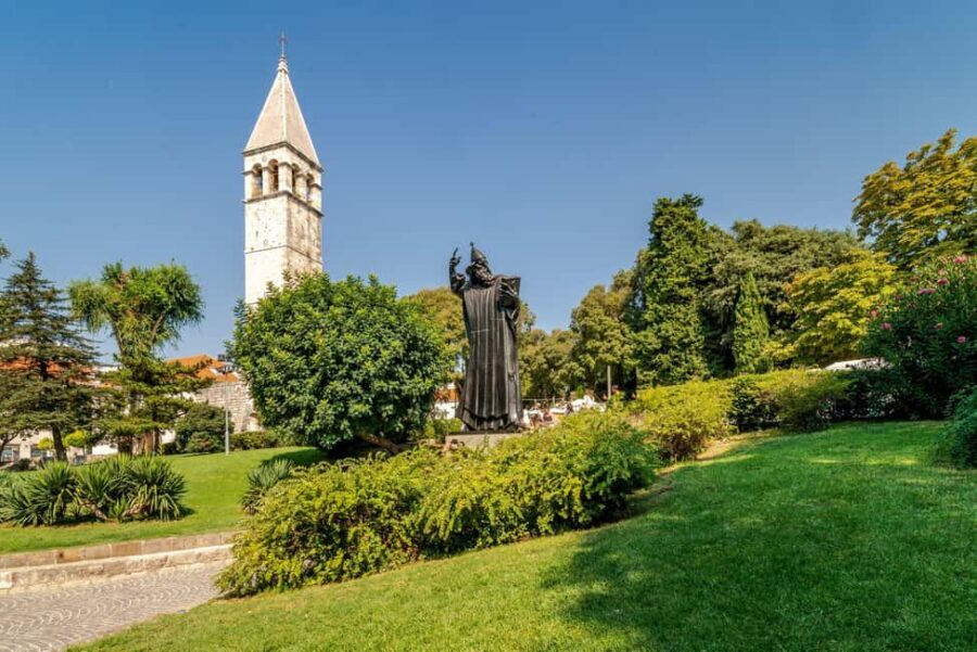 Split: 1.5-Hour Walking Tour and Diocletian's Palace - South Gate Down: The Roman Era Cellars