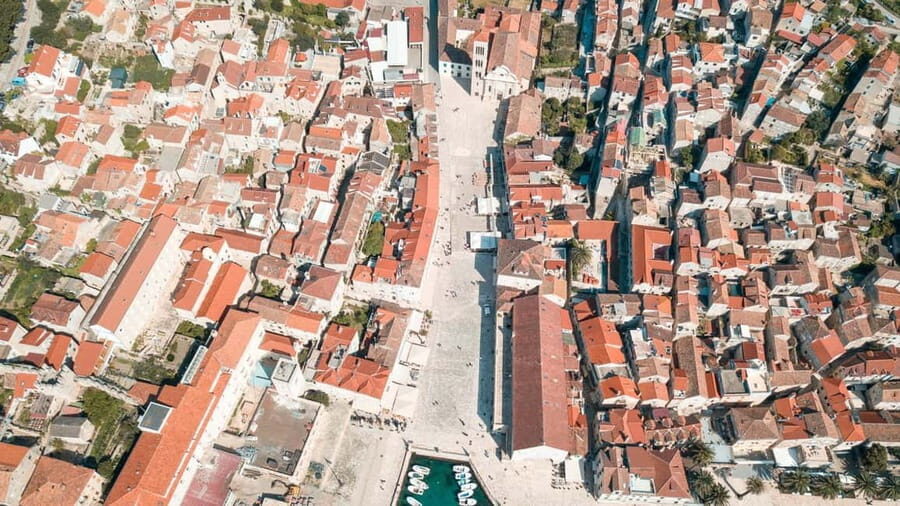 Split: 5 Islands Full-Day Tour to Blue Cave, Vis & Hvar - Stiniva Cove: The Photo Stop That Feels Like a Real Detour
