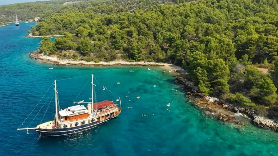 Split: All inclusive Brač & Šolta Island Swimming Cruise - Getting on Board in Split: Where the Day Starts and How It Runs