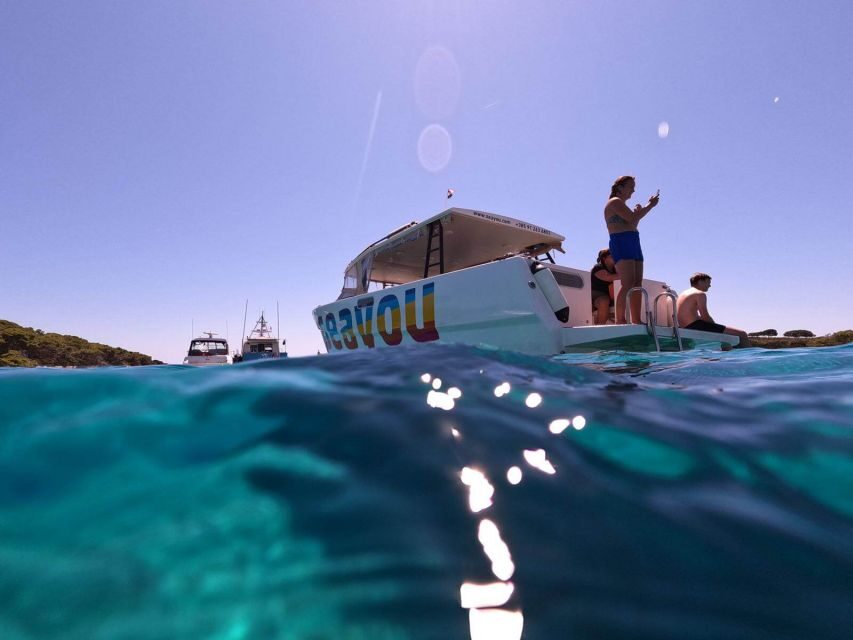 Split: Bisevo, Vis, and Hvar Boat Tour with Snorkel Stops - Hvar town and Fortica: lunch, wandering streets, and a big-view choice