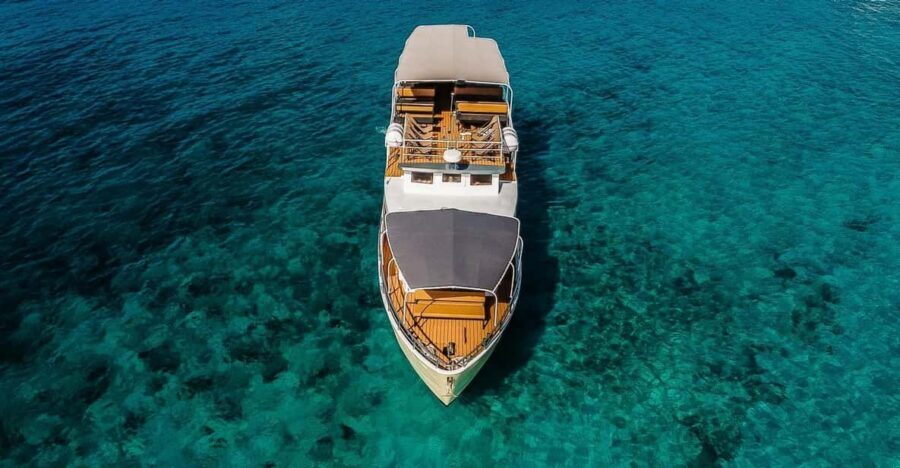 Split: Blue Lagoon and 3 Island Cruise with Food and Drinks - What the Boat Feels Like: Breakfast, WiFi, Sunbeds, and Crew Energy